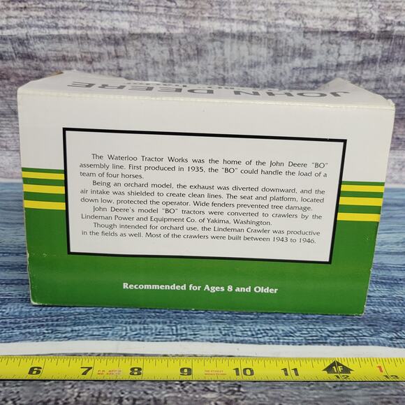 Speccast 1/16 scale John Deere model BO diecast tractor green and yellow - Picture 6 of 6